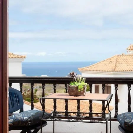 Holiday home Ferienhaus Mit Balkon, Terrassen Und Gemeinschaftspool Chayofa