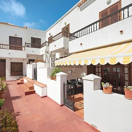 Ferienhaus Mit Balkon, Terrassen Und Gemeinschaftspool *